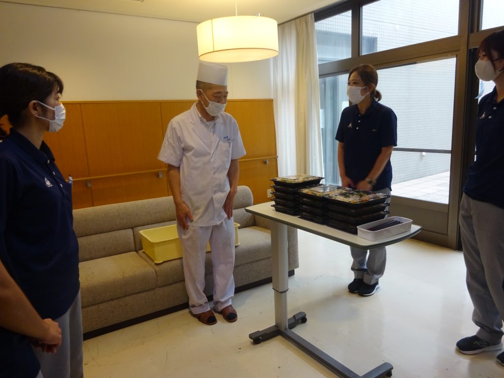 画像に alt 属性が指定されていません。ファイル名: 料理長2★.jpg